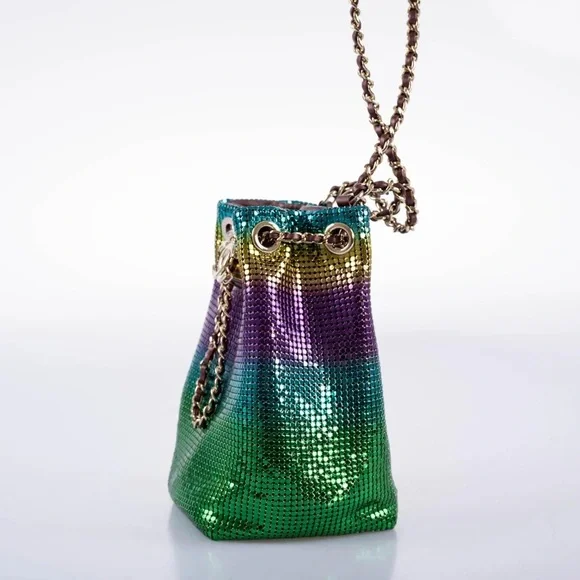 Chanel - Picture 8 of 13